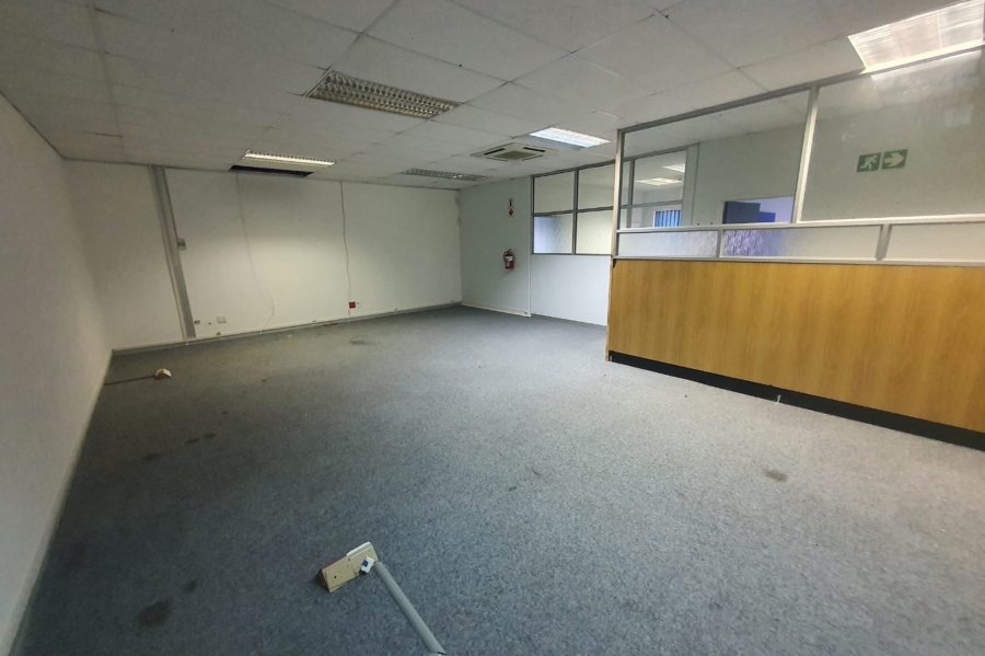 To Let commercial Property for Rent in Walmer Eastern Cape